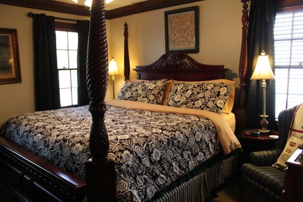 Williamsburg Sampler B & B Bagian luar foto