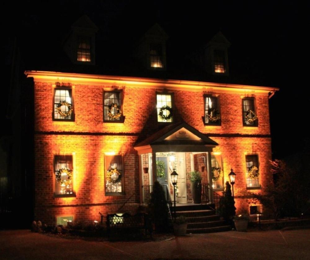 Williamsburg Sampler B & B Bagian luar foto